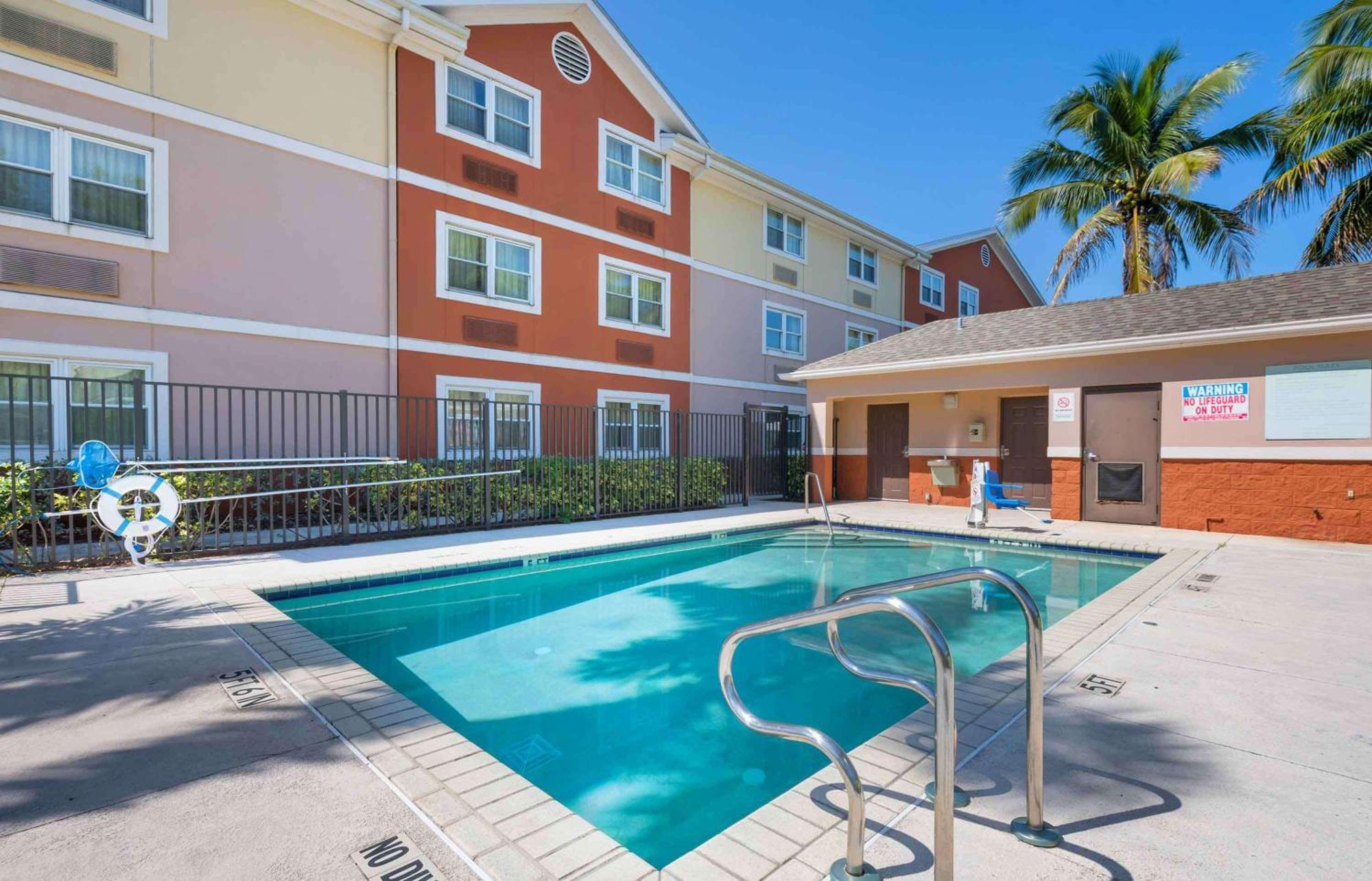 Extended Stay America Suites - West Palm Beach - Northpoint Corporate Park Exterior foto